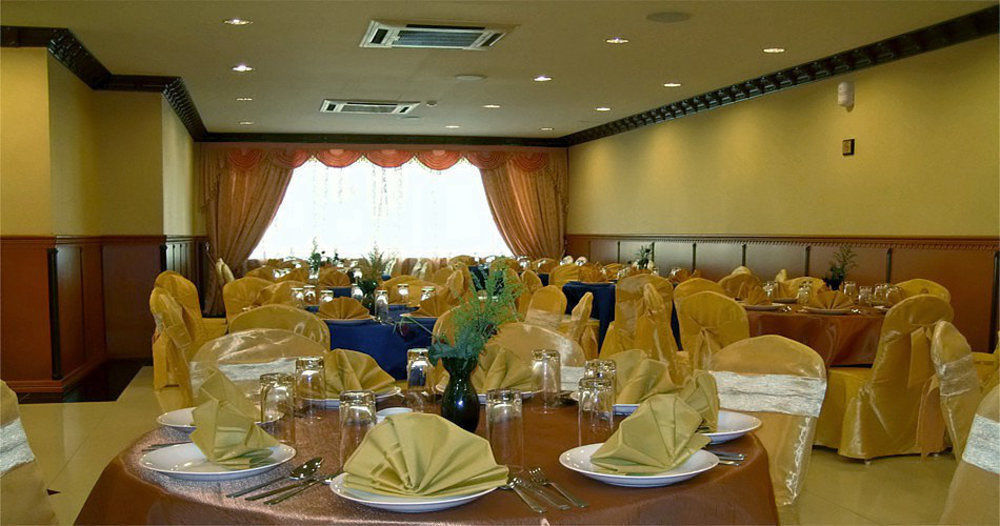 Tc Inn Hotel Seri Kembangan Buitenkant foto